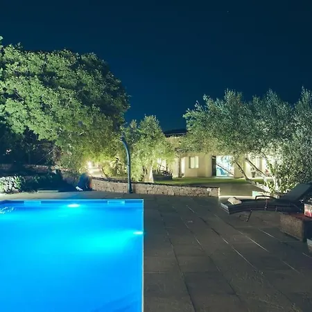 Villa Ossidiana Vicinissima Al Mare, Con Piscina *